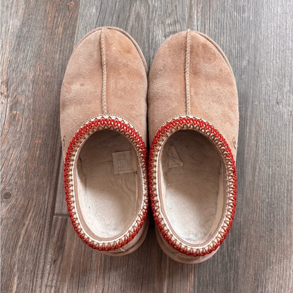 Ugg women’s Tasman Slipper - Sand/Dark Cherry